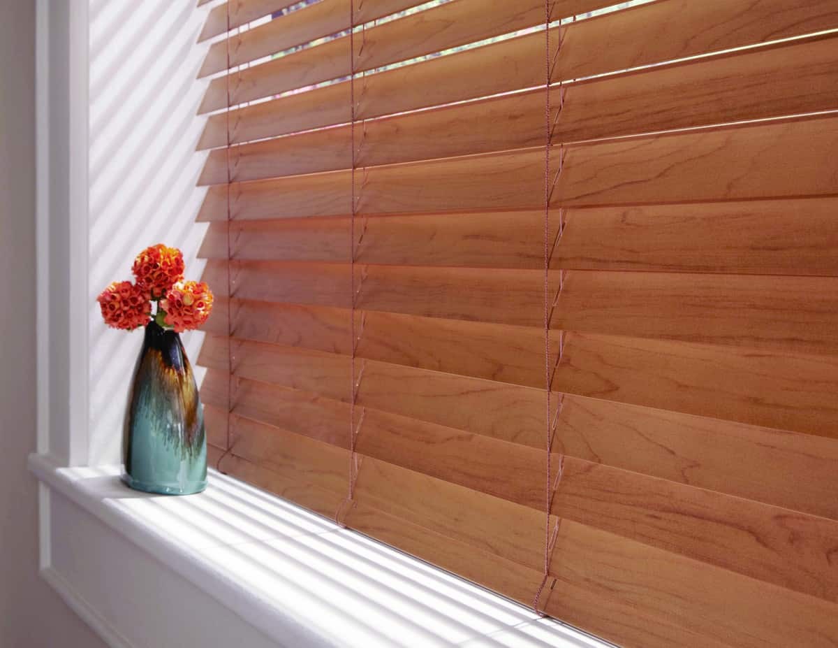 Hunter Douglas EverWood® Alternative Wood Blinds near Seneca, South Carolina (SC) motorized window blinds.