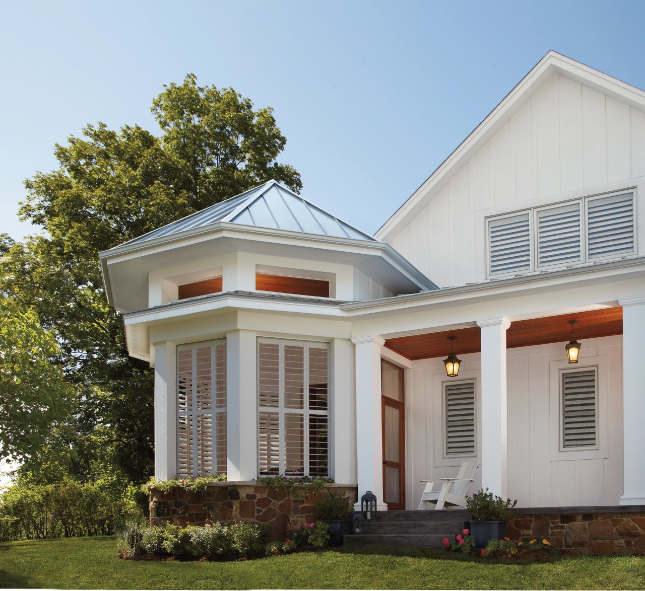 Blinds and Shutters Near Me, Hunter Douglas Palm Beach™ Polysatin™ Shutters near Seneca, South Carolina (SC)